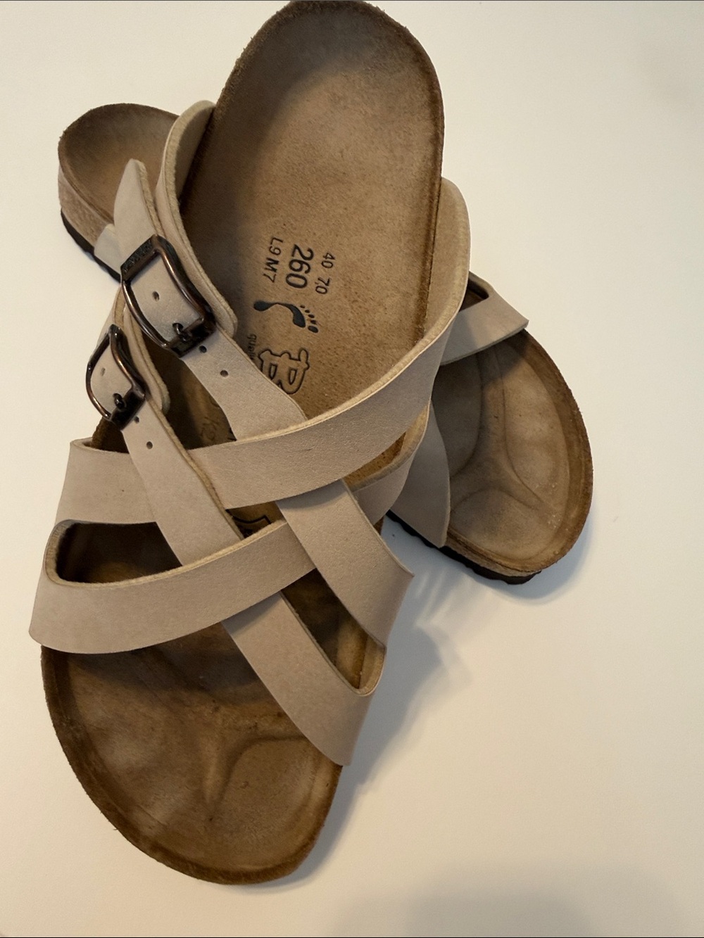 Birki’s Beige Crossover with Buckle Women's Sandals-never worn